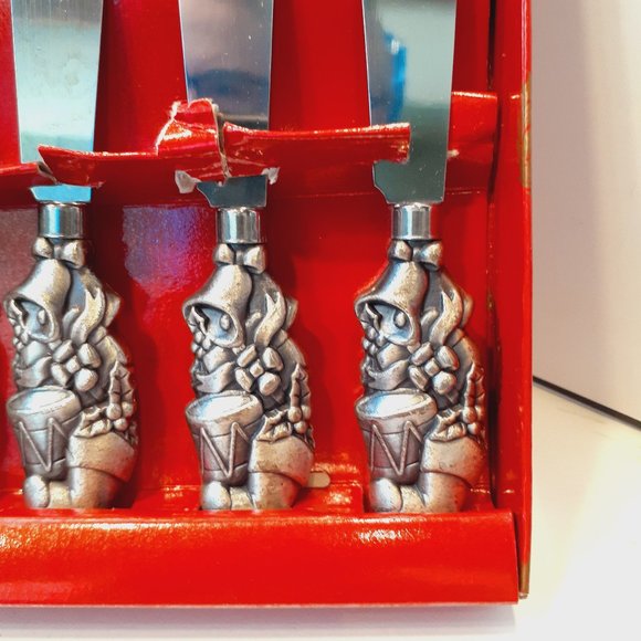 Holiday Spreaders Home for the Holidays May Co set of 4 - Picture 3 of 9